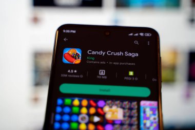 Candy Crush Saga, Google Play 'de mobil oyun. Ankara, Türkiye - 28 Nisan 2023.