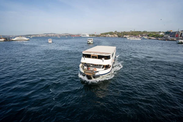 Turistahajó Boszporuszban Isztambul Törökország 2023 Május — Stock Fotó
