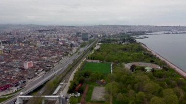Samsun şehir merkezindeki hava limanı ve park 4K
