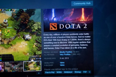 Buhar Oyun Mağazası 'nın laptop ekranında DOTA 2 PC oyun posteri. Dota 2, Valve 'nin 2013 yılında piyasaya sürdüğü çok oyunculu online savaş arenası. Ankara, Türkiye - 23 Mayıs 2023.