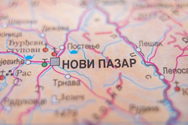 Close up the city of Novi Pazar on the map.