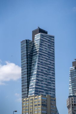 Trump Towers İstanbul, Sisli ilçesinde iki yapışık kuledir. İstanbul, Türkiye - 26 Mayıs 2023.