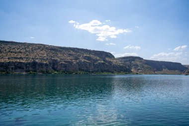Sanliurfa 'nın Halfeti ilçesinden Fırat Nehri manzarası.