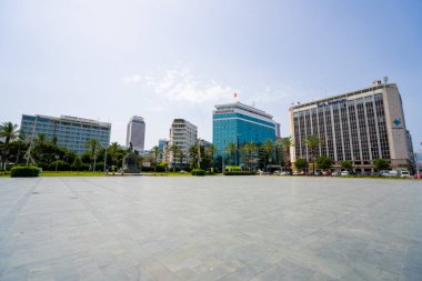 Cumhuriyet Meydanı (Cumhuriyet Meydanı) İzmir 'in ana kent meydanlarından biridir. İzmir, Türkiye - 1 Temmuz 2023.