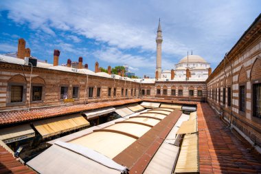 Kizlaragasi Hani İzmir 'de eski bir alışveriş merkezidir. İzmir, Türkiye - 1 Temmuz 2023.