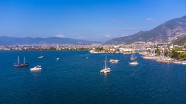 Fethiye limanındaki gemilerin hava görüntüsü.