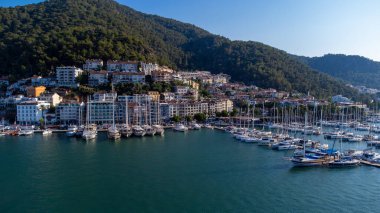 Fethiye limanındaki gemilerin hava görüntüsü.