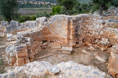 Andriake Antik Şehri 'ndeki harabeler. Andriaca eski bir şehirdir ve Lycia 'nın antik Myra kasabasının limanıdır. Demre, Antalya, Türkiye.