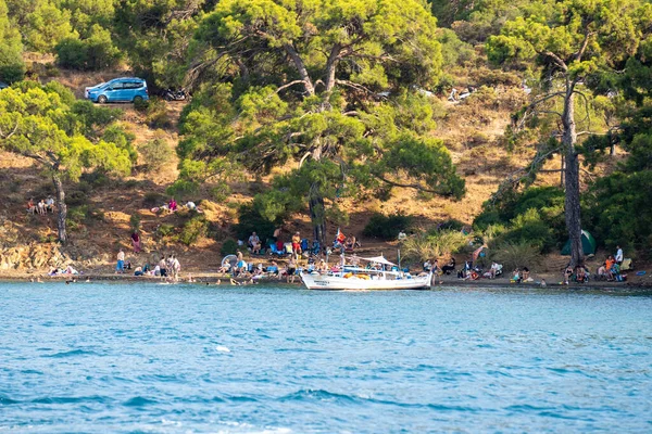 Gente Nadando Playa Mar Mediterráneo Bahía Fethiye Mugla Turquía Julio — Foto de Stock