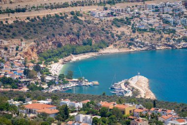 Kalkan bölgesindeki liman manzarası. Antalya, Türkiye - 10 Temmuz 2023.