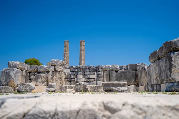 stock image Columns of Leto Temple in Letoon ancient city. Letoon was the religious centre of Xanthos and the Lycian League.