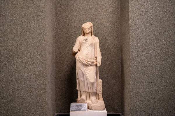 Statue Nemesis Roman Period Bergama Museum Izmir Turkey July 2023 — Stock Photo, Image