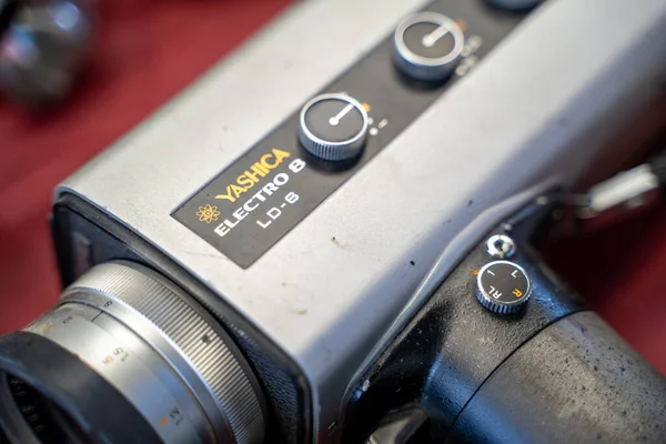 Yashica Electro 6复古相机在跳蚤市场 土耳其安卡拉 2023年8月6日 — 图库照片