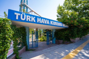 Türk Havacılık Derneği 'ne (Turk Hava Kurumu - THK) Giriş. Ankara, Türkiye - 6 Ağustos 2023.