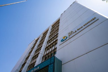 PTT merkez binası. Posta ve Telgraf Teskilati 'nin kısaltması olan PTT, Türkiye' nin ulusal posta ve telgraf müdürlüğüdür. Ankara, Türkiye - 16 Ağustos 2023.