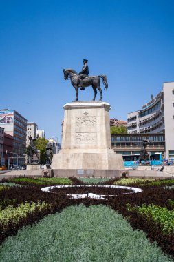 Zafer Anıtı (Ulus Atatürk Aniti), Ulus bölgesinde bir anıttır. Ankara, Türkiye - 16 Ağustos 2023.