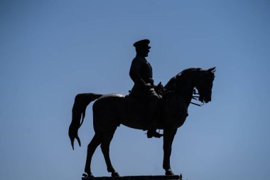 Zafer Anıtı Silueti (Ulus Atatürk Aniti) Ulus ilçesinde bir anıttır. Ankara, Türkiye - 16 Ağustos 2023.