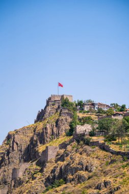 Ankara Kalesi manzaralı ve çevreleyen evler.