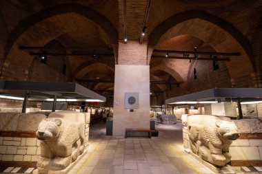 Anadolu Medeniyetleri Muzesi Anadolu Medeniyetleri Medeniyetleri Medeniyetleri Müzesi 'nin içi. Ankara, Türkiye - 16 Ağustos 2023.