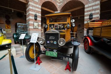 Ford Model T Taksi 1922 klasik araba Rahmi M. Koç Müzesi 'nde. Ankara, Türkiye - 16 Ağustos 2023.