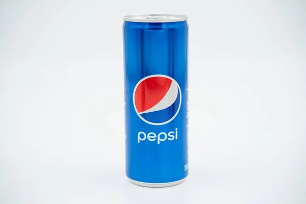 Pepsi Konzervdoboz Elszigetelt Fehér Háttérrel Ankara Törökország Szeptember 2023 — Stock Fotó
