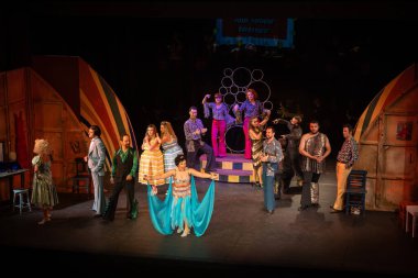 Capital Culture Road Festival (Baskent Kultur Yolu Festivali) sahnesinde tiyatro performansı. Ankara, Türkiye - 1 Ekim 2023.