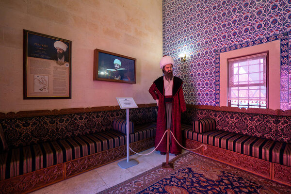 Восковая статуя в Центре науки, культуры и искусства Музея Турецкого мира в парке Сазова. Эскишехир, Турция - 10 октября 2023 года.