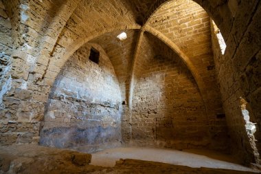 Eski Famagusta kasabasındaki Othello Kalesi. 14. yüzyılda Lusignanlar tarafından inşa edildi ve daha sonra Venedikliler tarafından modifiye edildi..