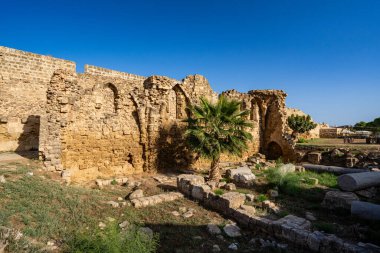 Eski Famagusta kasabasındaki St. Anthony harabeleri. Dünya 'daki ilk Lepra hastanelerinden biri olarak kabul edilir..