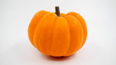 Turuncu izole beyaz arka plan üzerinde kabak.