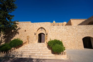 Mor Hananyo (Deyrulzafaran) Manastırı, Türkiye 'nin Mardin kentindeki önemli bir Suriye Ortodoks manastırıdır..