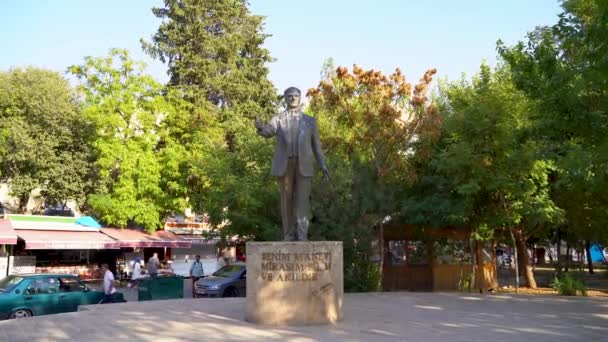 Posąg Mustafa Kemala Ataturka Centrum Halfeti Halfeti Prowincji Sanliurfa Turcji — Wideo stockowe