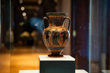 İstanbul Arkeoloji Müzelerinde Terracotta hydria. İstanbul, Türkiye - 23 Aralık 2023.