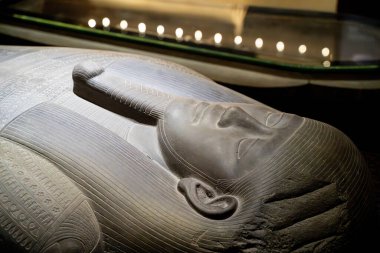 İstanbul Arkeoloji Müzesinde Tabnit Sarcophagus. İstanbul, Türkiye - 23 Aralık 2023.