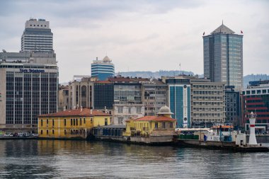 Pasaport iskelesi. İzmir, Türkiye - 3 Ocak 2024.
