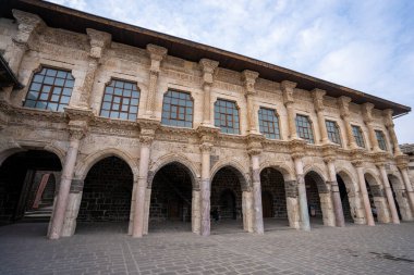 Diyarbakır Büyük Camii (Ulu Camii), Anadolu 'nun en eski camii ve Türkiye' nin de en eski camii..