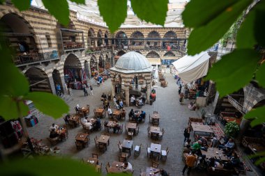 Hasan Paşa Han, Sur ilçesinde tarihi bir binadır. Diyarbakır, Türkiye - 3 Ocak 2024.