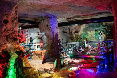 Gaziantep Oyun ve Oyuncak Müzesi 'nin iç manzarası. Gaziantep, Türkiye - 4 Aralık 2023.