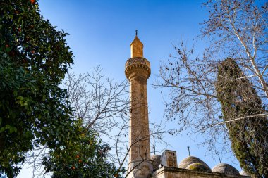 Sanliurfa 'daki Rizvaniye Camii minaresi..