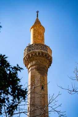 Sanliurfa 'daki Rizvaniye Camii minaresi..