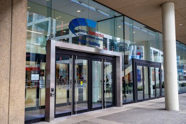 Metro Toronto Kongre Merkezi. Şehir merkezindeki Kuzey Binası. Toronto, Kanada - 29 Nisan 2024.