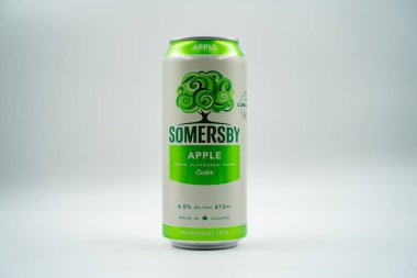 Somersby Apple alkollü içecek kutusu. Toronto, Kanada - 30 Nisan 2024.