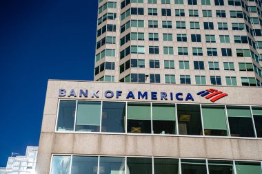 Toronto 'daki Bank of America' da. Bank of America Corporation, ABD 'li çok uluslu yatırım bankası. Toronto, Kanada - 30 Nisan 2024.