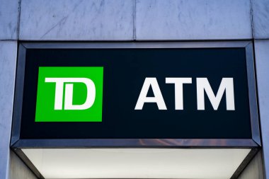 Toronto 'daki TD Canada Trust ATM' si. Toronto, Kanada - 30 Nisan 2024.