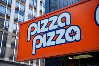 Pizza Ltd. Toronto 'daki genel merkezi ile Kanada' da hızlı servis yapan bir pizza restoranıdır. Toronto, Kanada - 29 Nisan 2024.