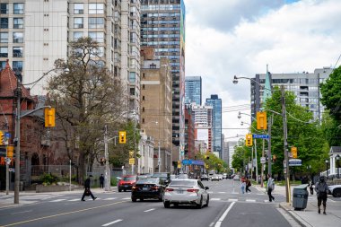 Jarvis Caddesi manzarası. Toronto, Kanada - 12 Mayıs 2024.