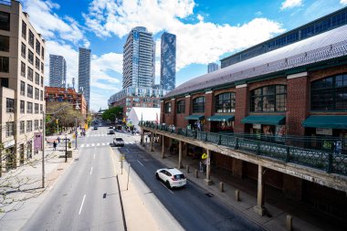 St. Lawrence Market binasının dış görünüşü. St. Lawrence Pazarı Toronto 'da büyük bir kamu pazarıdır. Toronto, Kanada - 12 Mayıs 2024.