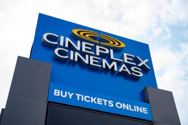 Sinema logosu işareti. Cineplex Inc., Kanadalı sinema ve aile eğlence merkezleri işletmecisi. Toronto, Kanada - 14 Mayıs 2024.