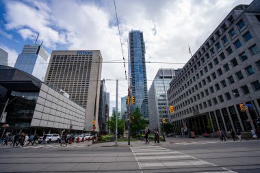 Toronto şehir merkezindeki binaların manzarası. Toronto, Kanada - 25 Mayıs 2024.