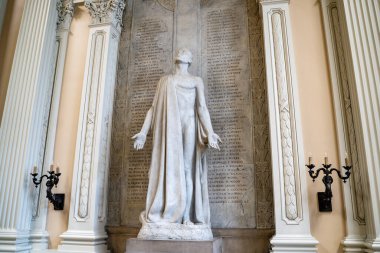 Osgoode Hall 'daki Büyük Kütüphane. Osgoode Malikânesi Toronto şehir merkezinde önemli bir binadır. Toronto, Kanada - 25 Mayıs 2024.